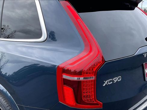 Used 2024 Volvo XC90 T8 Plus w/ Protection Package Premier image 33