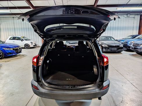 Used 2014 Toyota RAV4 LE AWD/4WD image 21