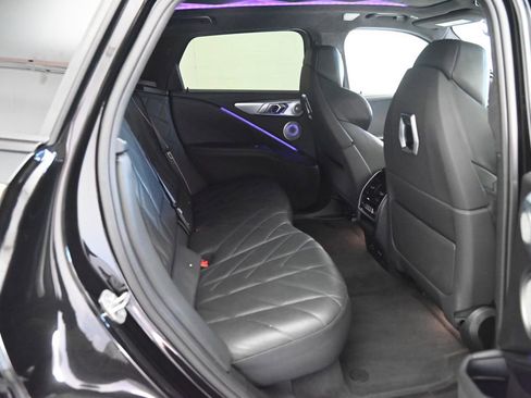 Used 2023 BMW XM AWD/4WD image 16