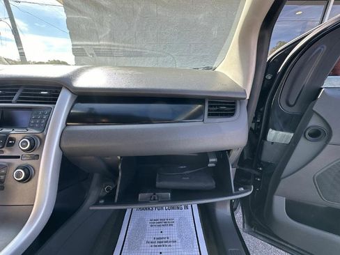 Used 2013 Ford Edge SE image 32