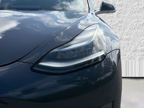 Used 2018 Tesla Model 3 Long Range RWD image 5