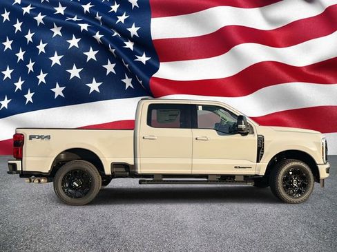 New 2026 Ford F250 Lariat w/ Black Appearance Package image 9