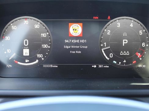 New 2025 Land Rover Defender 110 X-Dynamic SE image 18