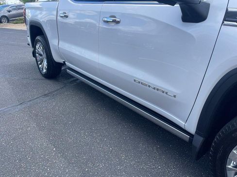 Used 2023 GMC Sierra 1500 Denali AWD/4WD image 10