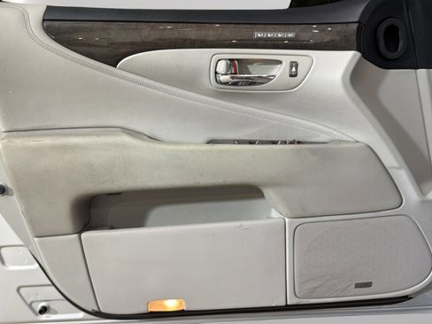 Used 2012 Lexus LS 460 w/ Luxury Value Edition RWD image 21