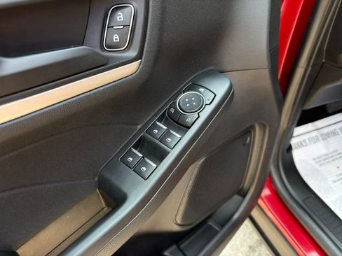 Used 2022 Ford Escape SE w/ Cold Weather Package AWD/4WD image 18