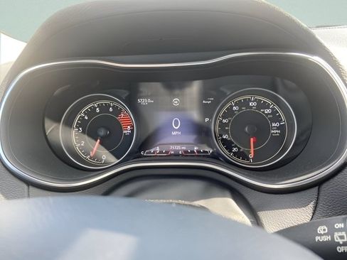 Used 2021 Jeep Cherokee Latitude Lux w/ Comfort/Convenience Group AWD/4WD image 22