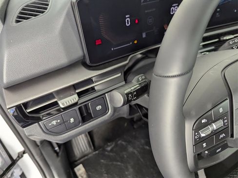 New 2026 Kia Sportage LX image 21