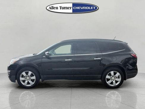 Used 2017 Chevrolet Traverse LT w/ Style and Technology Package FWD image 6
