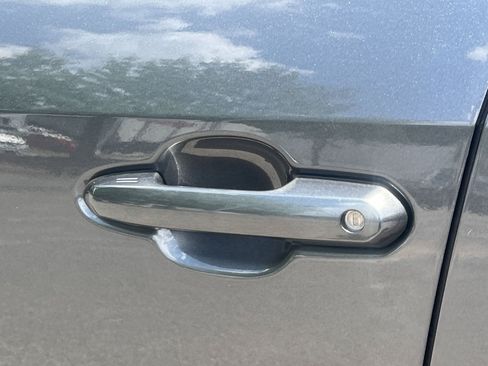 Used 2020 Toyota RAV4 XLE FWD image 29