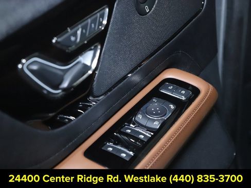 Certified 2023 Lincoln Aviator Reserve AWD/4WD image 18