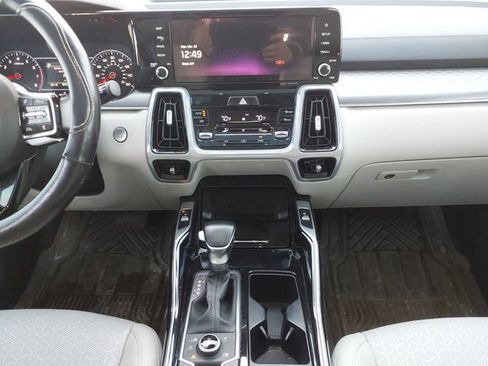 Used 2022 Kia Sorento SX image 11