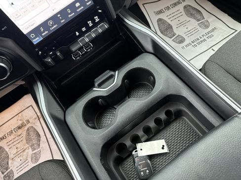 Used 2024 RAM 3500 Big Horn w/ Sport Appearance Package image 31