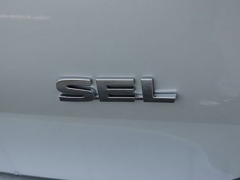 New 2026 Mitsubishi Outlander SEL FWD image 14