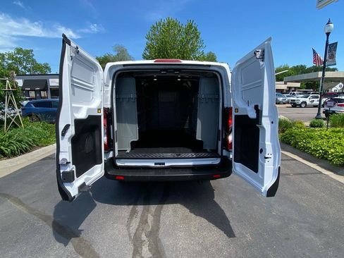 Used 2024 Ford Transit 150 Low Roof AWD image 12