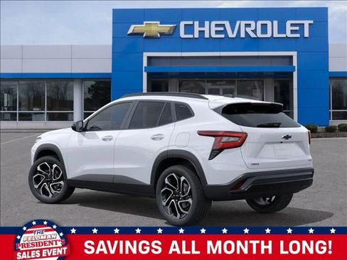 New 2026 Chevrolet Trax RS w/ Sunroof Package image 3