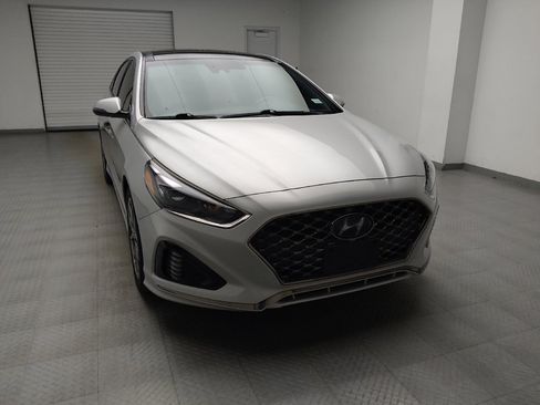 Used 2019 Hyundai Sonata Limited FWD image 14