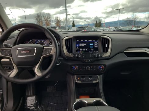 Used 2023 GMC Terrain Denali w/ Denali Premium Package image 18