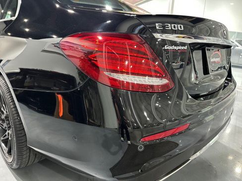 Used 2018 Mercedes-Benz E 300 4MATIC image 71