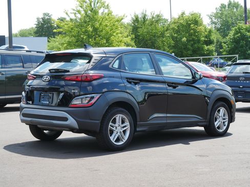Used 2023 Hyundai Kona SE w/ Cargo Package AWD/4WD image 6