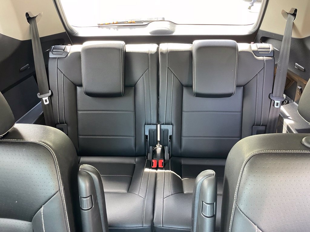 Used 2022 Volkswagen Atlas SEL R-Line AWD/4WD image 8