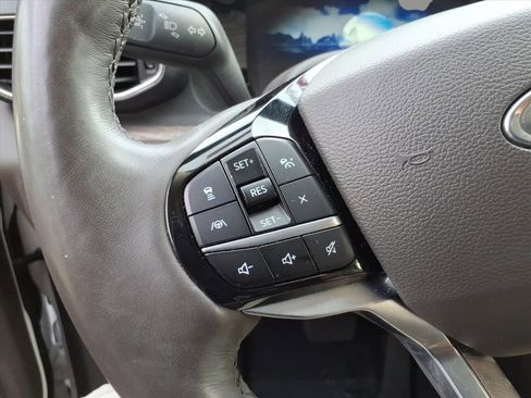 Used 2022 Ford Explorer Platinum w/ Equipment Group 601A image 14