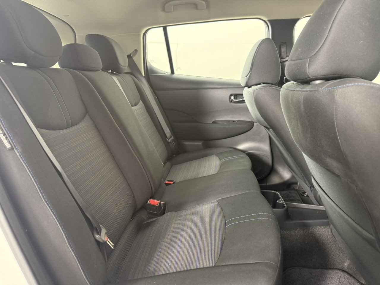Used 2025 Nissan Leaf S FWD image 13