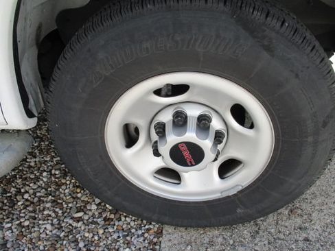 Used 2024 GMC Savana 2500 w/ Driver Convenience Package RWD image 25