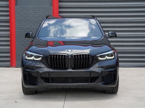 Used 2023 BMW X5 xDrive40i w/ M Sport Package AWD/4WD image 2