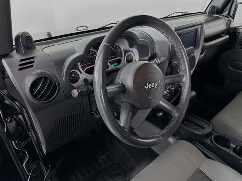 Used 2010 Jeep Wrangler Unlimited Sport image 9