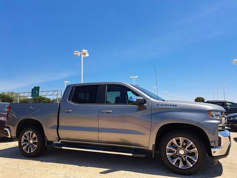 Used 2021 Chevrolet Silverado 1500 LT w/ Convenience Package II RWD image 3