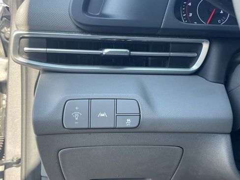 Used 2022 Hyundai Elantra SEL image 18