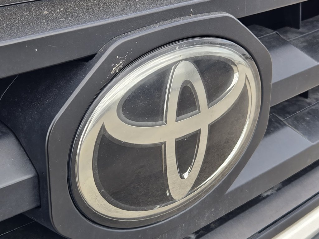 Used 2022 Toyota Tacoma SR RWD image 10