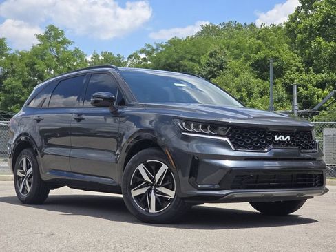 Used 2023 Kia Sorento S FWD image 1