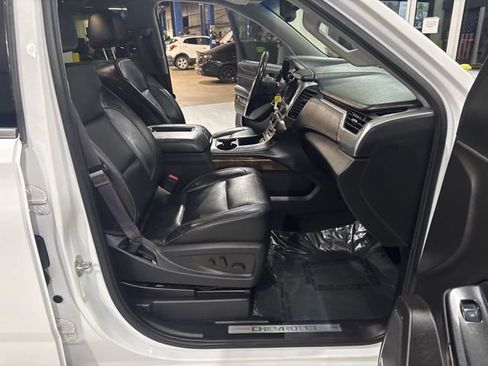 Used 2017 Chevrolet Suburban LT AWD/4WD image 39