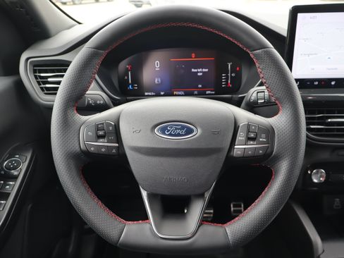 Used 2024 Ford Escape ST-Line w/ Tech Pack #1 AWD/4WD image 14
