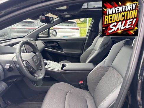 Used 2023 Toyota bZ4X AWD image 7