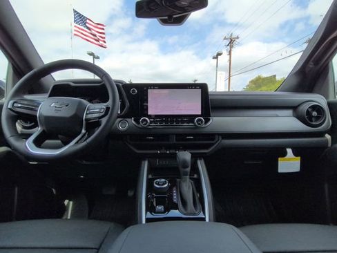 New 2026 Chevrolet Colorado Trail Boss AWD/4WD image 2