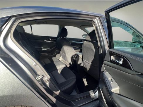 Used 2019 Nissan Maxima 3.5 S w/ Floor Mat Group FWD image 13