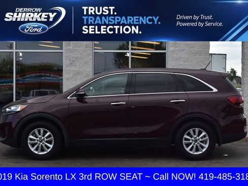 Used 2019 Kia Sorento FWD image 2