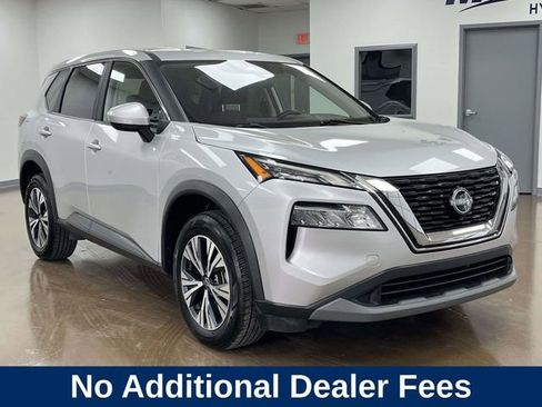 Used 2023 Nissan Rogue SV AWD/4WD image 3