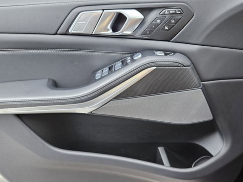 Used 2022 BMW X7 M50i w/ Luxury Seating Package image 36