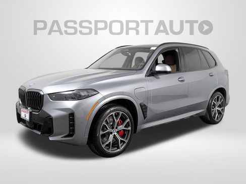 New 2026 BMW X5 xDrive50e w/ M Sport Package AWD/4WD image 1
