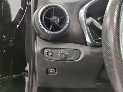 Certified 2024 Chevrolet Blazer LT w/ Convenience Package image 10