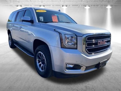 Used 2016 GMC Yukon XL SLT AWD/4WD image 2