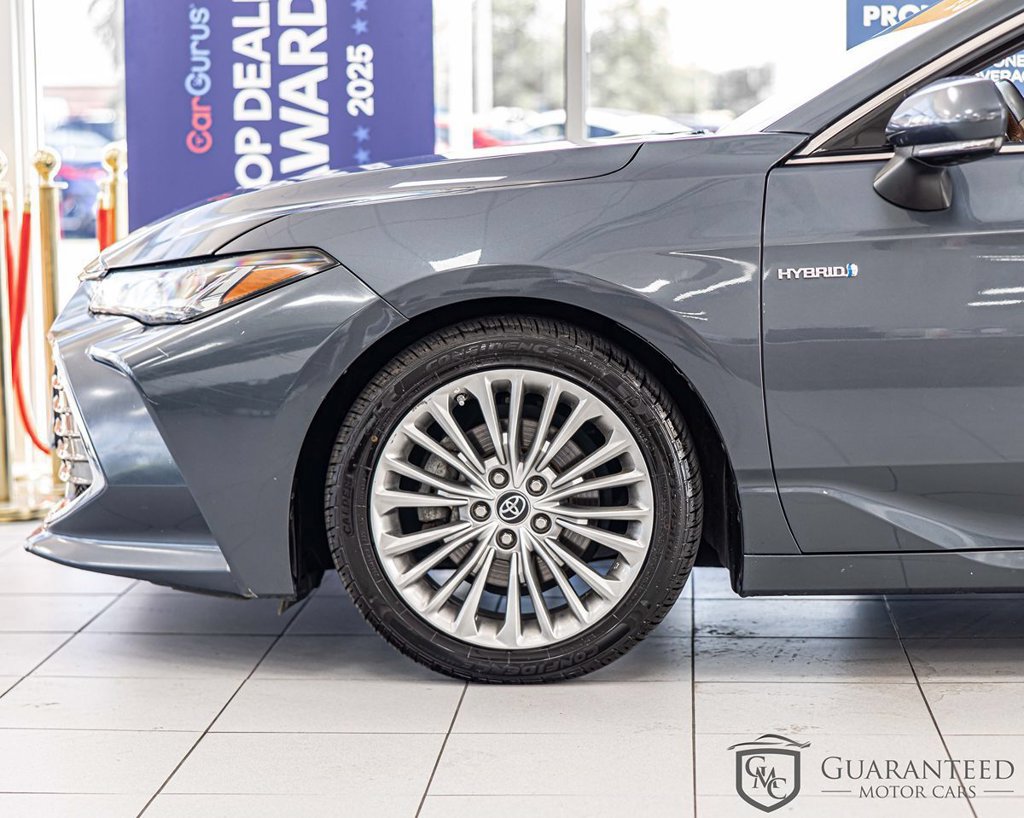 Used 2019 Toyota Avalon Limited w/ Advanced Safety Package FWD image 7