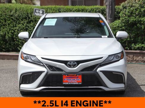 Used 2023 Toyota Camry XSE FWD image 3