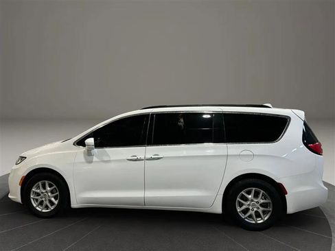 Used 2022 Chrysler Pacifica Touring-L FWD image 1