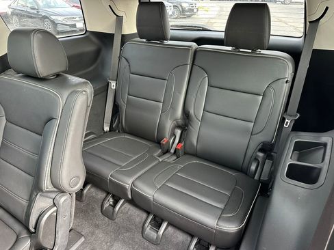 Used 2021 GMC Acadia Denali w/ Denali Ultimate Package image 11