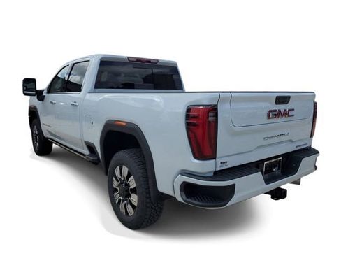 New 2026 GMC Sierra 3500 Denali w/ Denali Reserve Package AWD/4WD image 4